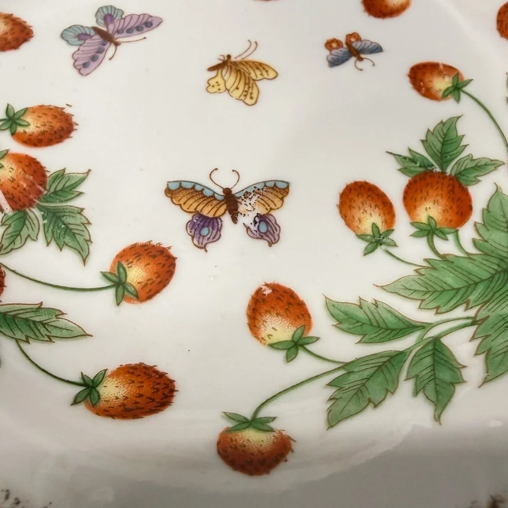 NORLEANS Cake Stand with Strawberries and Butterflies